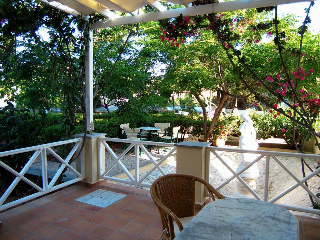 Emilia Luxury Apartments Megas Gialos - Nites Room photo