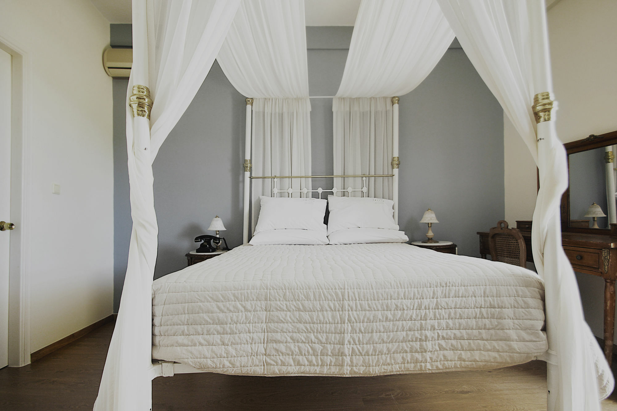 Emilia Luxury Apartments Megas Gialos - Nites Exterior photo